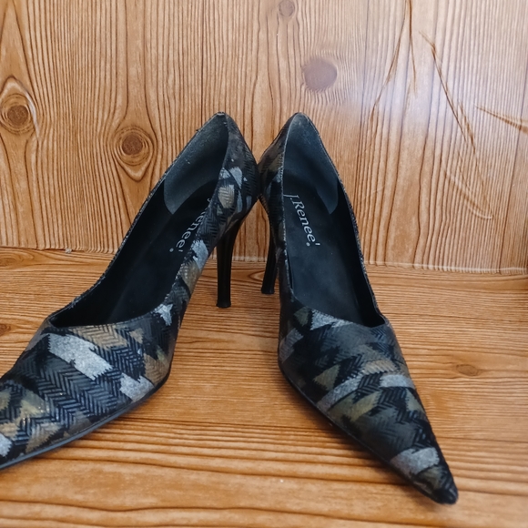 J. Renee High Heel Shoes. - Picture 2 of 10
